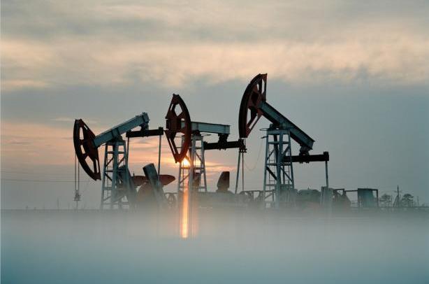 国际原油走势k线图_WTI原油两日暴跌10%_恐慌性抛售背后原因