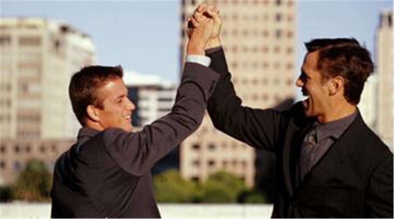 短线单持仓过不过夜 外部因素 影响 外汇交易_短线外汇交易真的假的