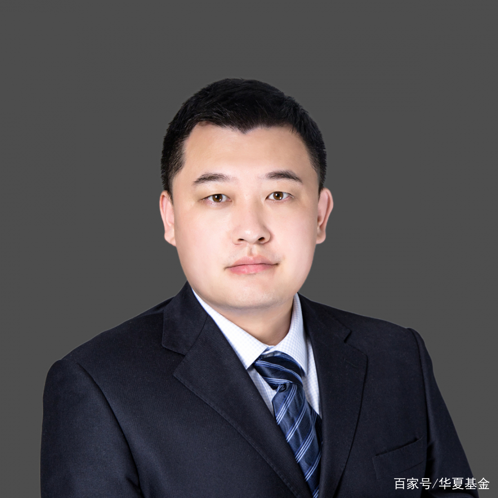 钟帅华夏行业景气基金_钟帅投资策略_模拟基金经理买股票