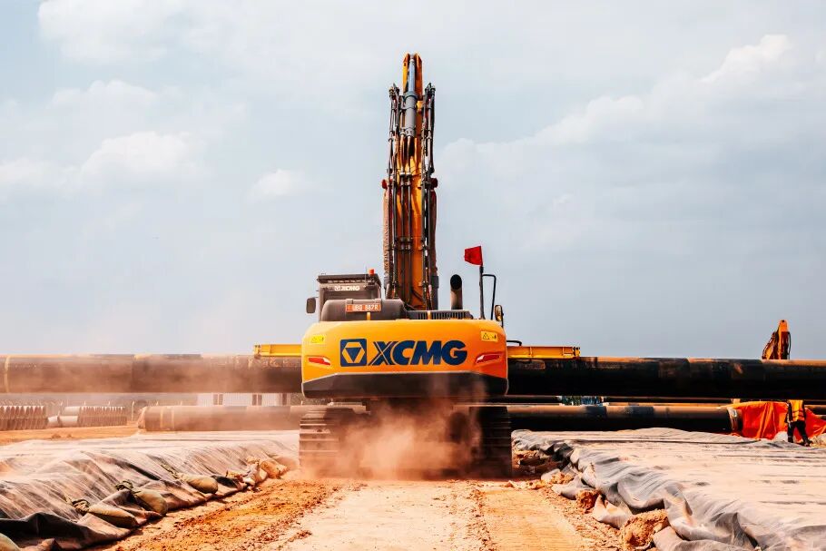 原油长输站_东非原油外输管道项目_18米超长管材调运组织