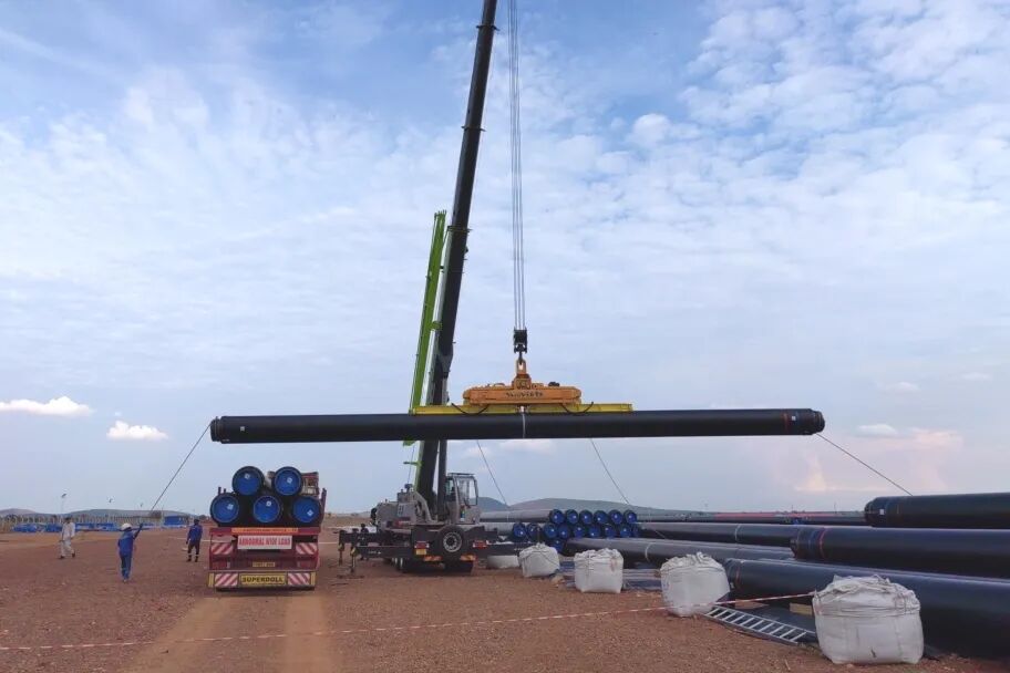 18米超长管材调运组织_东非原油外输管道项目_原油长输站