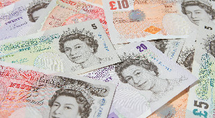 英国央行鸽派信号明确 副行长支持进一步降息空间