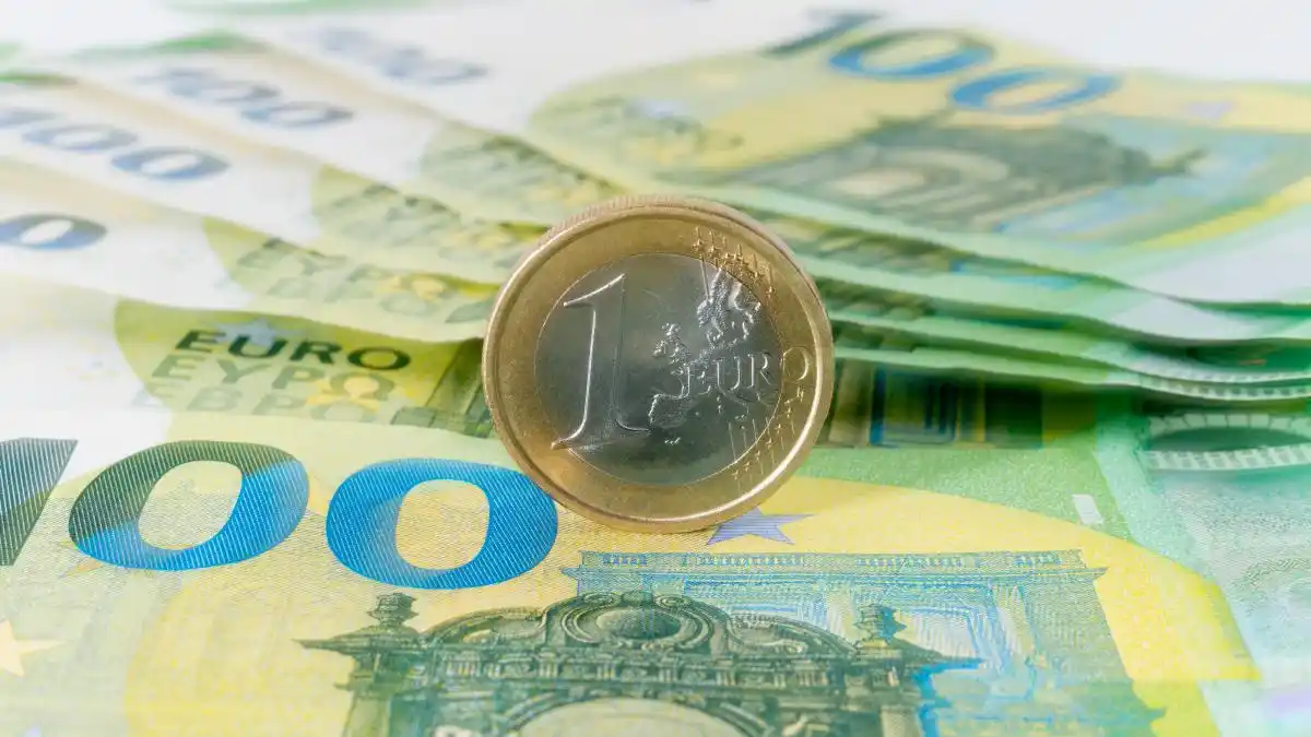 外汇市场对国际贸易的影响_外汇市场与日常生活关系_外汇市场的作用