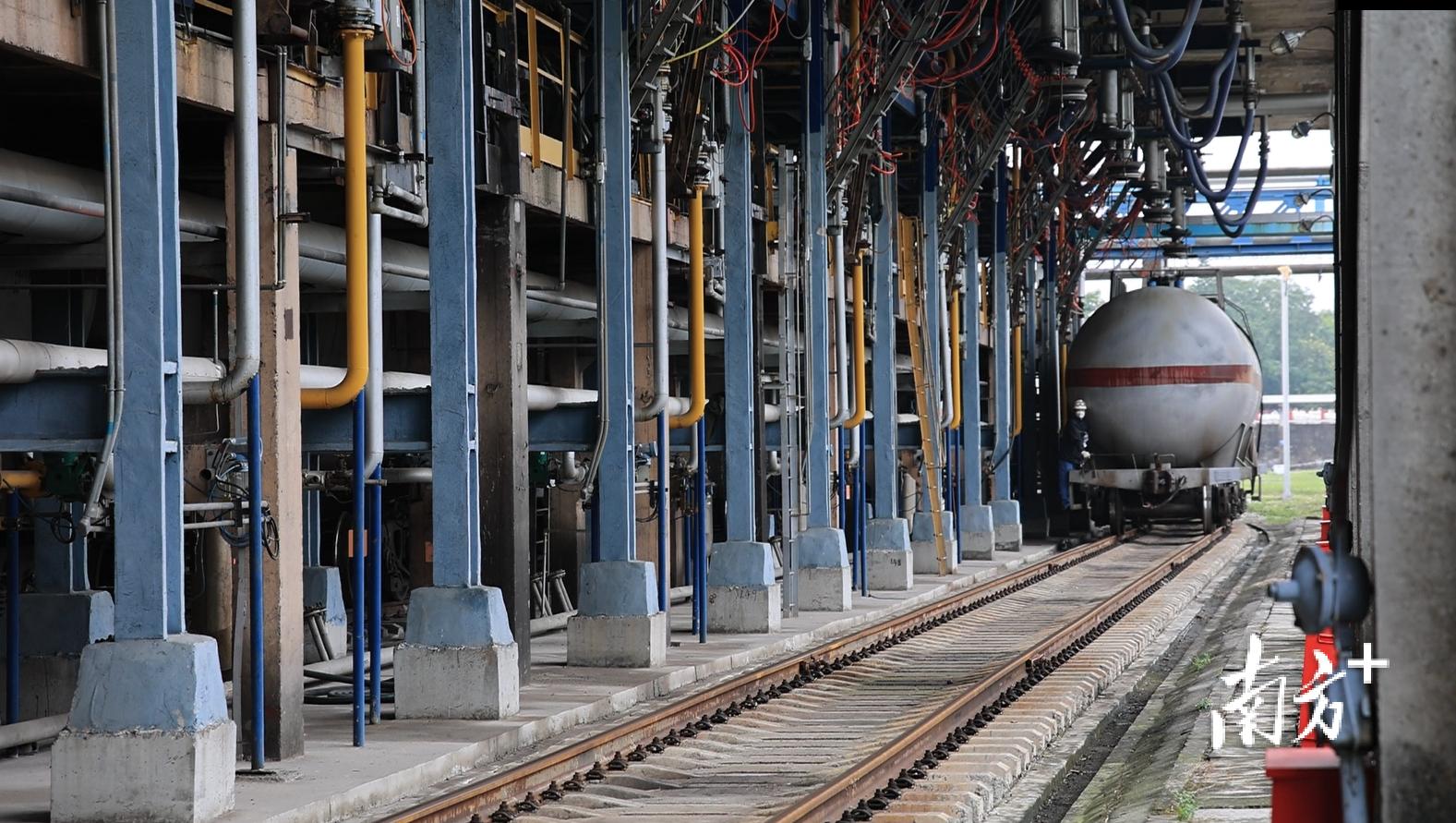 茂名石化保障五一油品供应_茂名石化五一油品出厂量增长_茂名石化原油期货公司