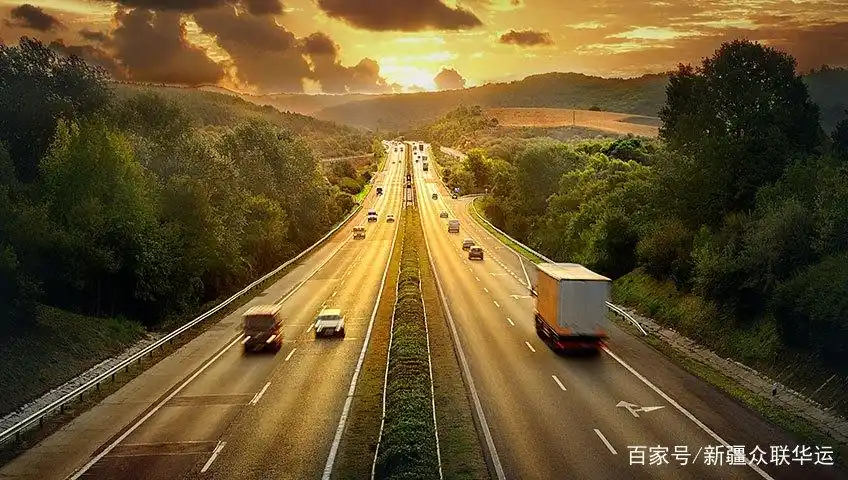 乌兹别克斯坦苏姆汇率变动_货币贬值 强制结汇_外汇自由化政策影响