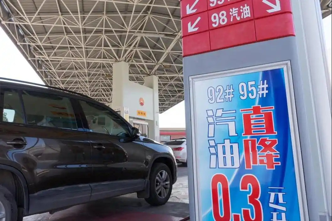 油价下跌幅度收窄_原油变化率_生猪价格僵持期