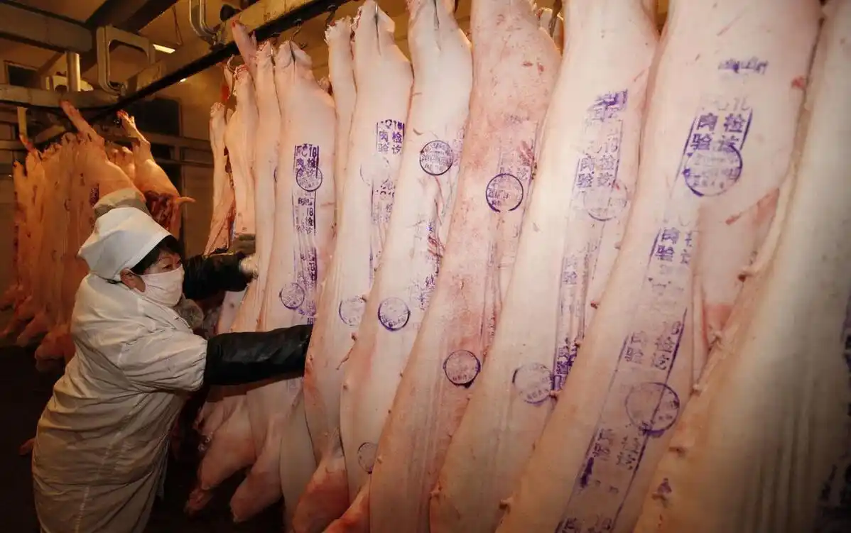 生猪价格僵持期_油价下跌幅度收窄_原油变化率