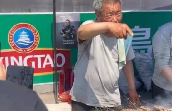 淄博赵大爷徒弟烤肉8天怎么瘦了8斤 工作强度大